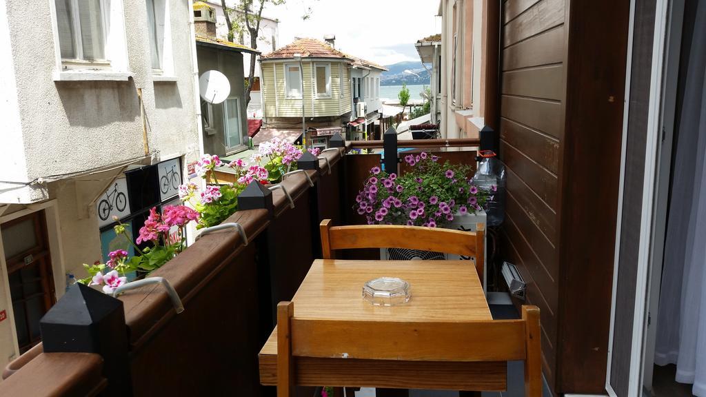 Cicekli Yali Hotel Büyükada Exterior foto